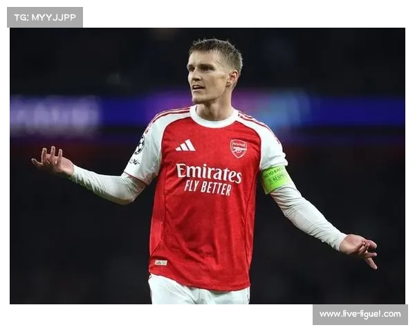 阿森纳vs曼联中场对决：厄德高迎战卡塞米罗围剿