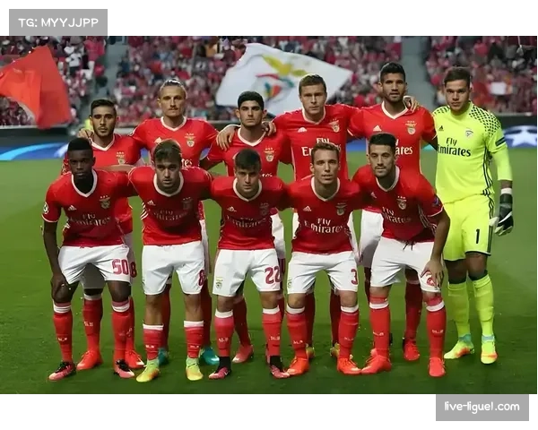 本菲卡0-0逼平曼城,全场仅28%控球率,葡萄牙媒体称“纪律性的胜利” 本菲卡0-0逼平曼城,全场仅28%控球率,葡萄牙媒体称“纪律性的胜利”